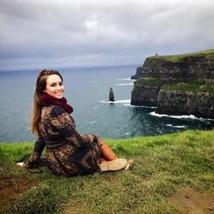 Meet your Posher, Abbey